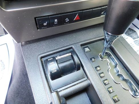 Used 2012 Jeep Liberty Sport image 18