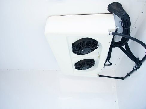 Used 2024 Mercedes-Benz Sprinter 144 Cargo image 38