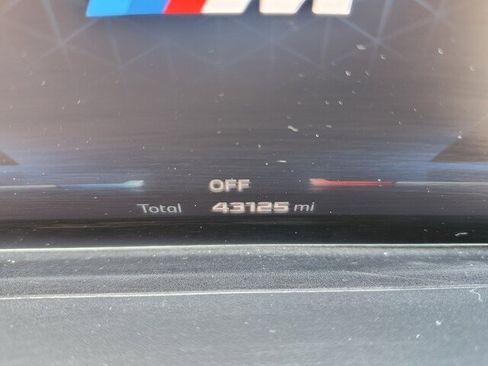 Certified 2024 BMW X6 M60i w/ Dynamic Handling Package image 36