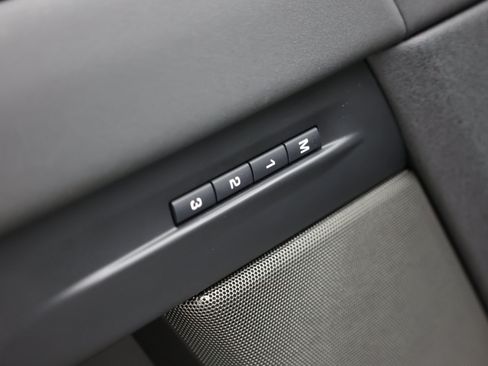 Used 2024 Land Rover Range Rover Evoque Dynamic SE AWD/4WD image 17