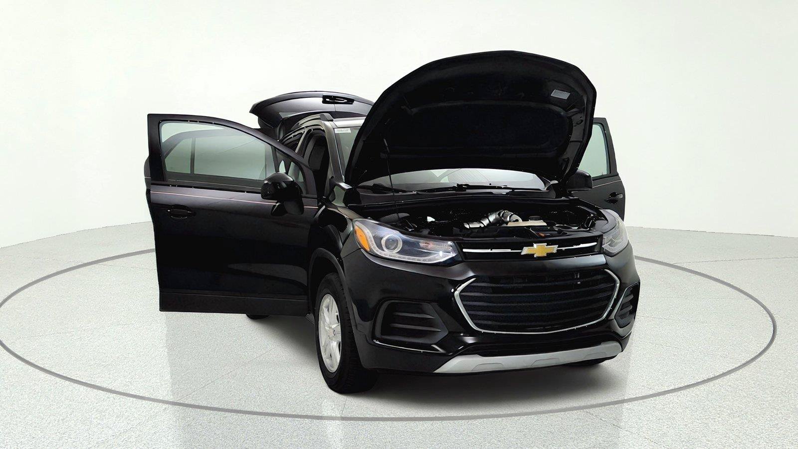Used 2022 Chevrolet Trax LT w/ LT Convenience Package AWD/4WD image 31
