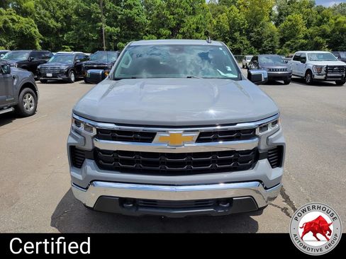 Used 2024 Chevrolet Silverado 1500 LT AWD/4WD image 10