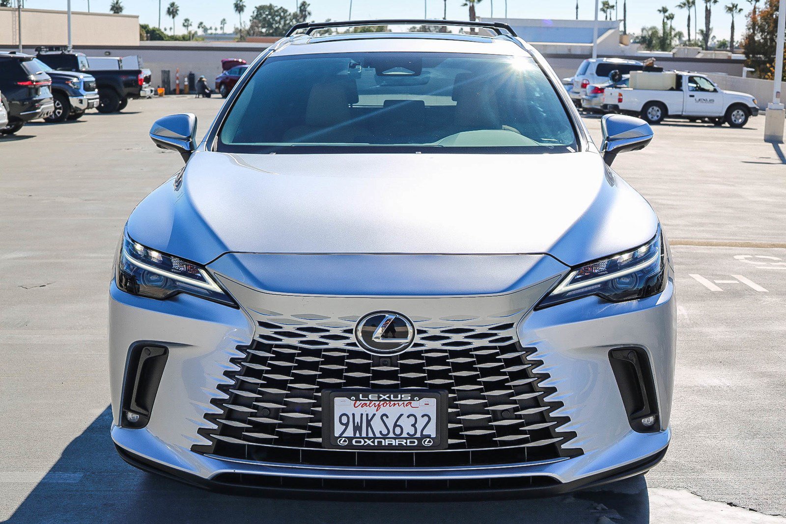 Used 2026 Lexus RX 350h w/ Convenience Package AWD/4WD image 2