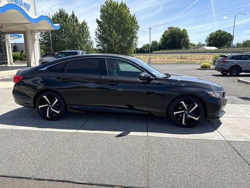 Used 2022 Honda Accord Sport image 3