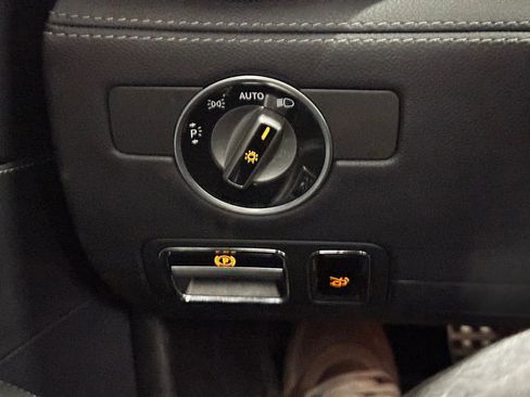 Used 2018 Mercedes-Benz AMG GT Roadster 2D image 25