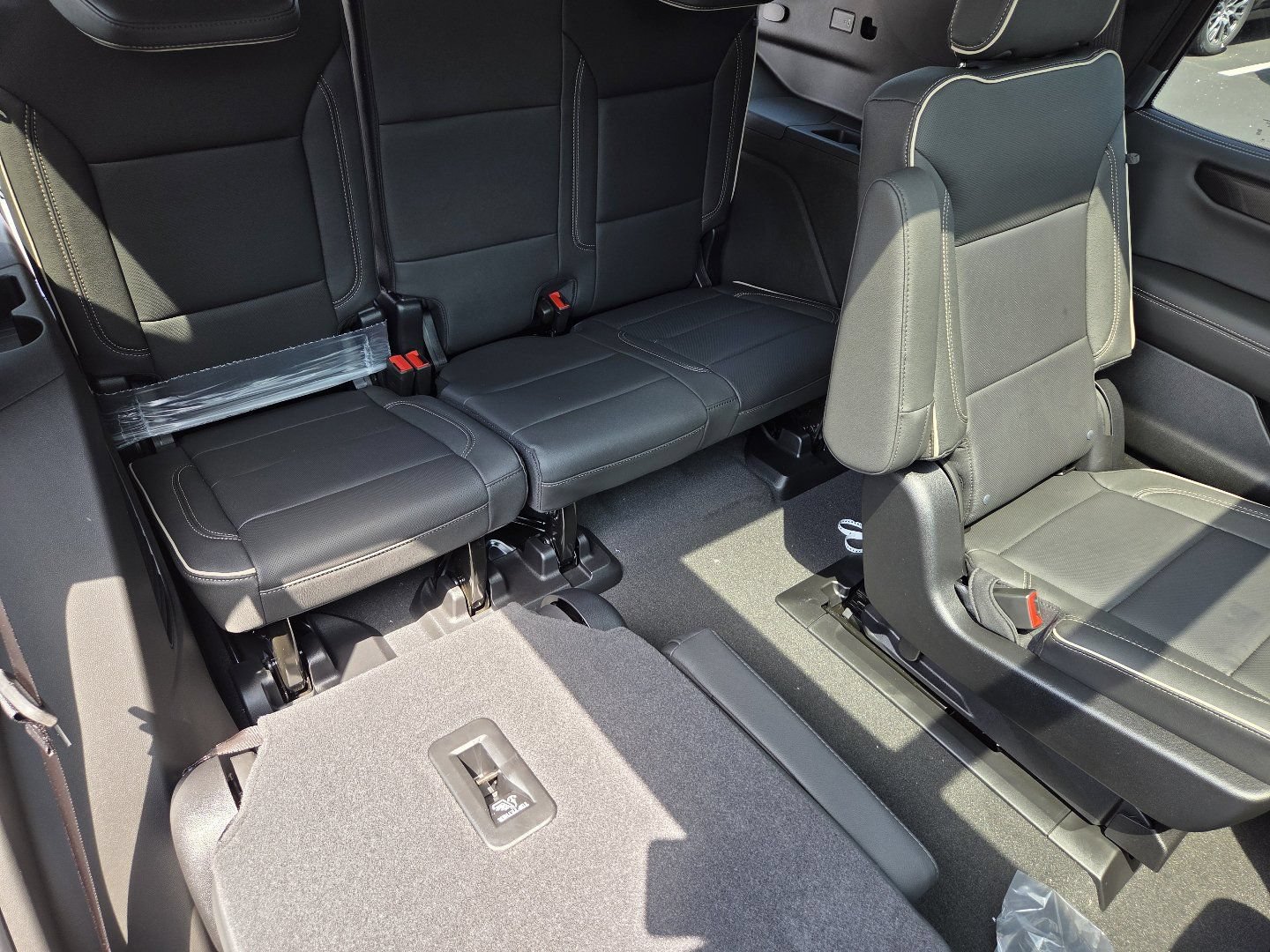 New 2026 GMC Yukon Elevation w/ Elevation Premium Package AWD/4WD image 27