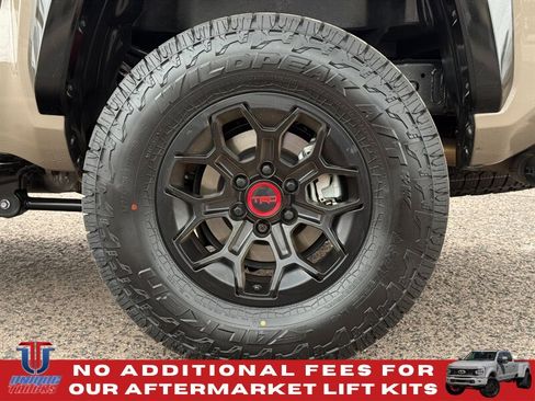 Used 2025 Toyota Tacoma TRD Pro AWD/4WD image 12