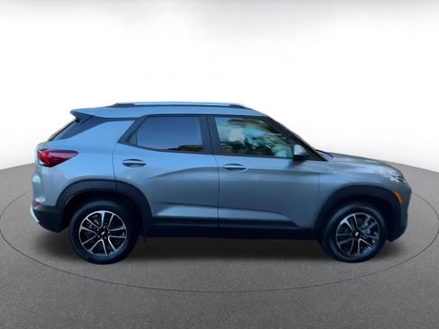 Used 2025 Chevrolet TrailBlazer LT image 16