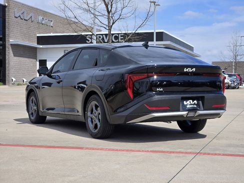 New 2026 Kia K4 LXS image 3