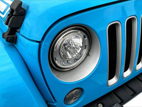 Used 2017 Jeep Wrangler Unlimited Sahara w/ Quick Order Package 23E Chief AWD/4WD image 29