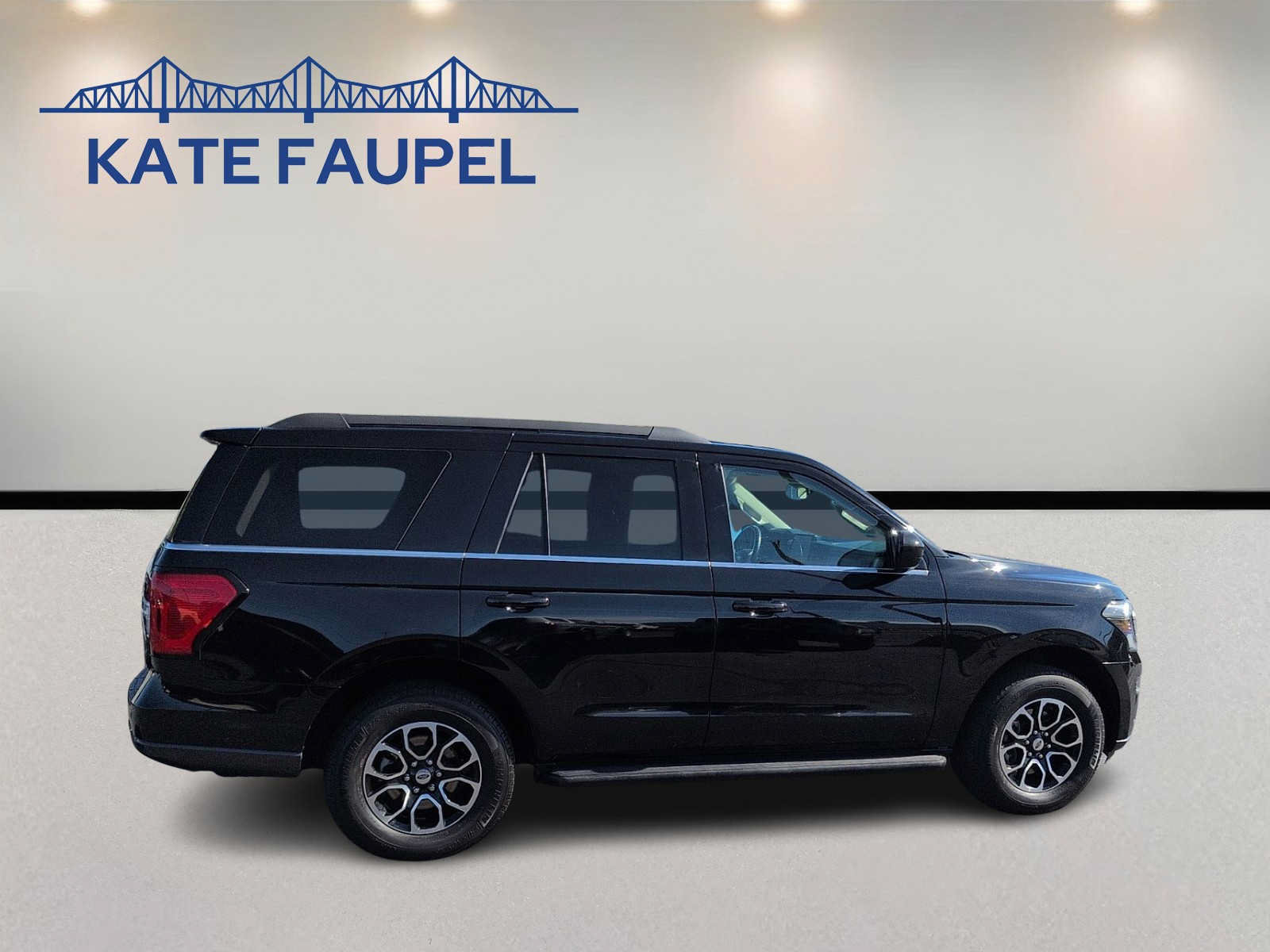 Used 2022 Ford Expedition XLT AWD/4WD image 8