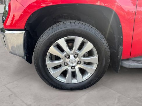 Used 2014 Toyota Tundra Limited w/ Limited Premium Package AWD/4WD image 14