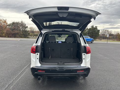 Used 2019 GMC Acadia SLT w/ Black Edition image 33