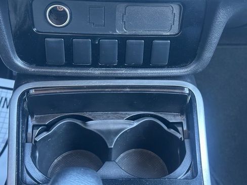 Used 2018 Mitsubishi Outlander ES image 24