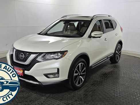 Used 2018 Nissan Rogue SL w/ Premium Package AWD/4WD image 3