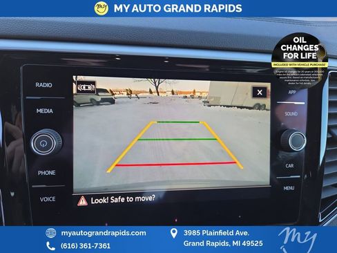 Used 2022 Volkswagen Atlas Cross Sport SE image 22