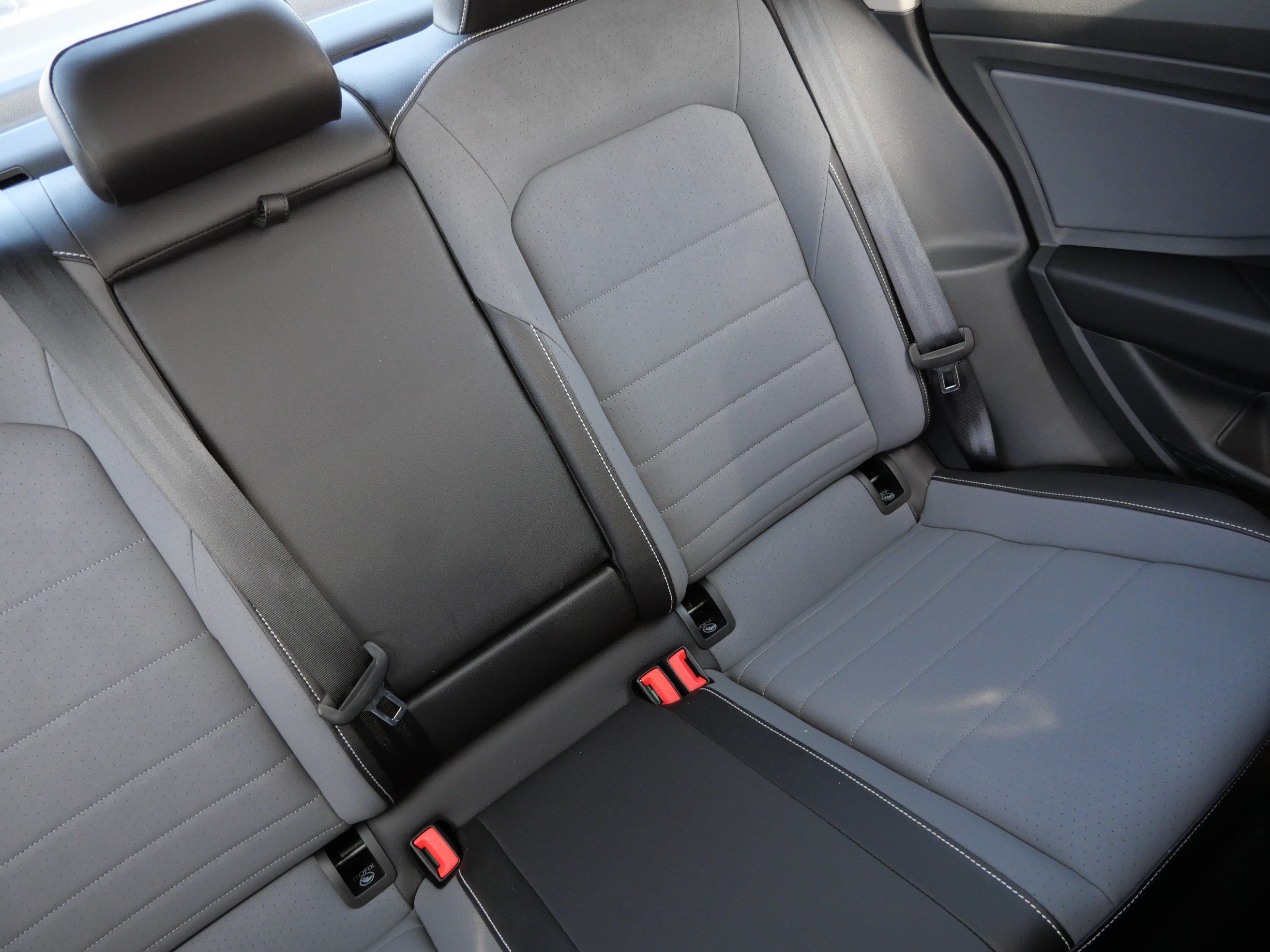 Certified 2025 Volkswagen Jetta SE w/ Sunroof Package FWD image 14