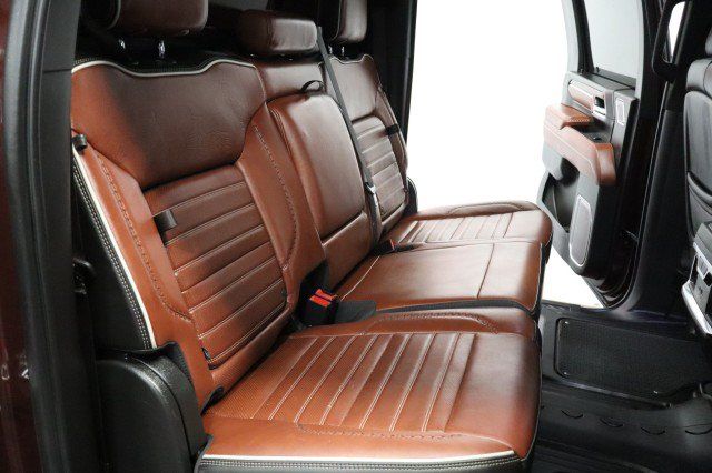 Used 2024 GMC Sierra 2500 Denali Ultimate AWD/4WD image 9