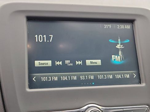 Used 2018 Chevrolet Equinox LT image 26