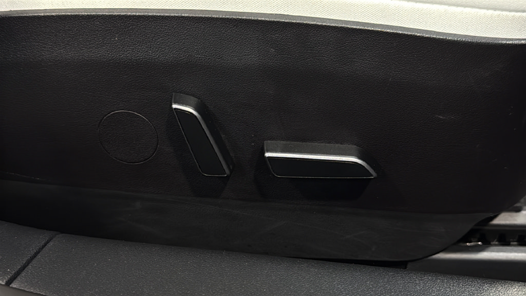 Used 2022 Tesla Model 3 RWD image 12