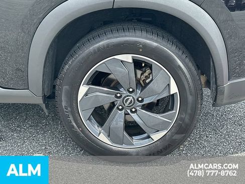 Used 2025 Nissan Rogue SV FWD image 23