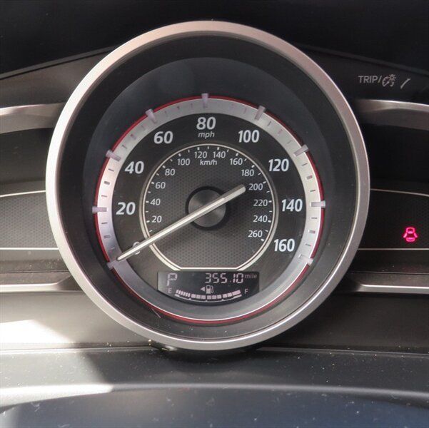 Used 2014 MAZDA MAZDA3 i SV FWD image 10