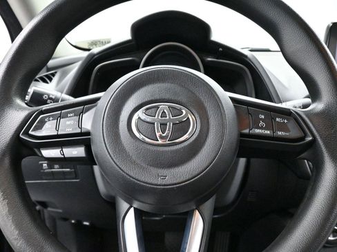 Used 2020 Toyota Yaris LE image 15