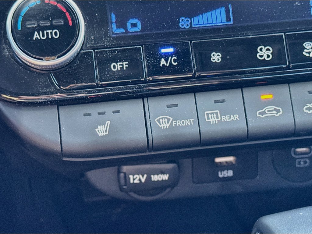 Used 2025 Hyundai Elantra SEL FWD image 20