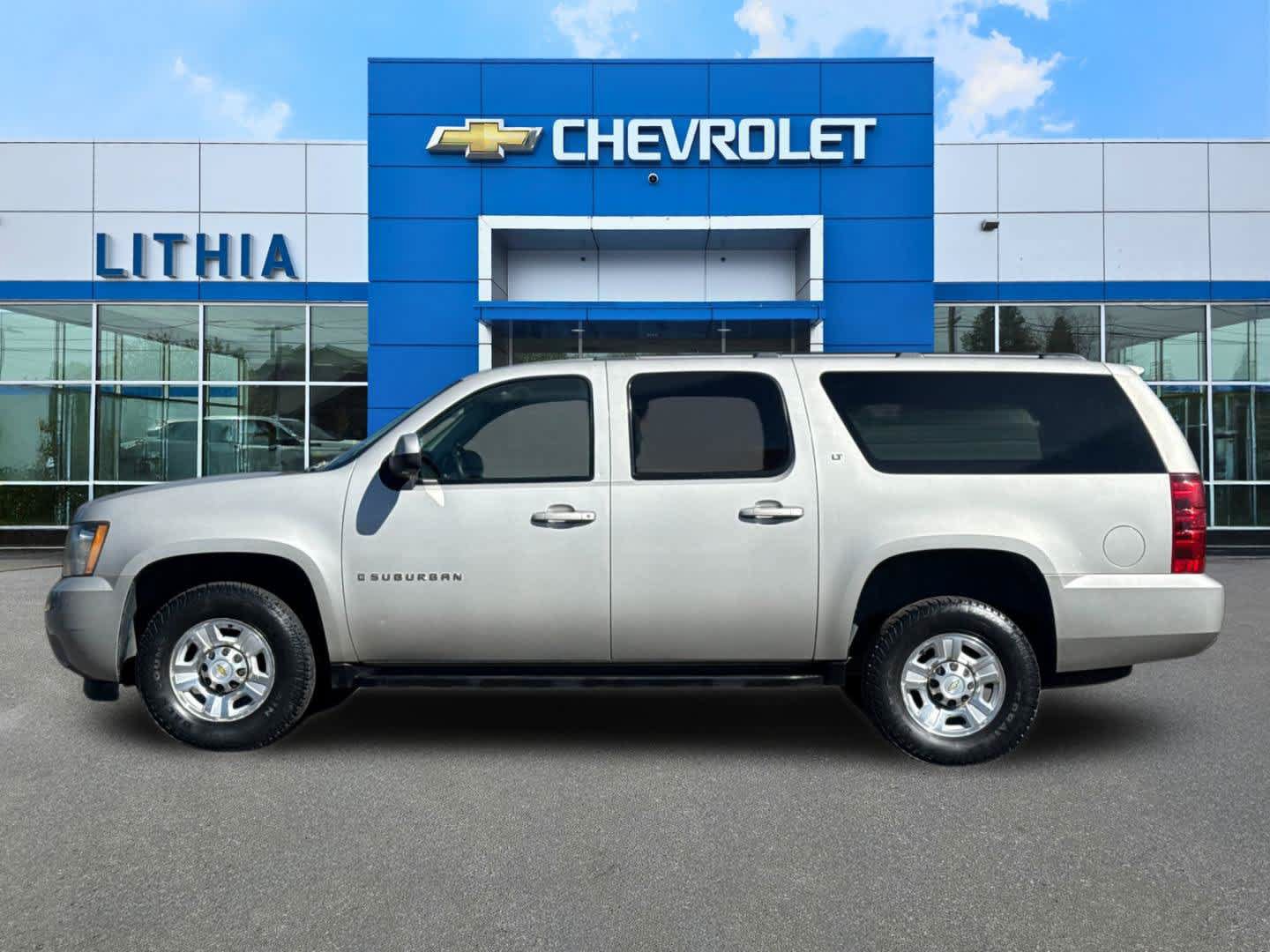 Used 2009 Chevrolet Suburban 2500 LT AWD/4WD image 5