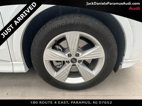 Used 2026 Audi Q4 e-tron Premium w/ Convenience Package image 8