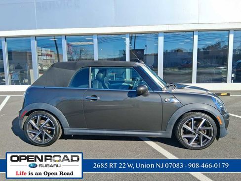 Used 2015 MINI Cooper S image 4