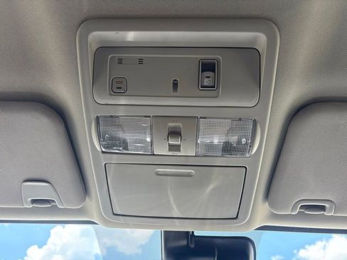 Used 2020 Nissan Titan SV w/ SV Convenience Package AWD/4WD image 26
