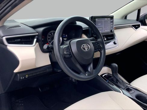 Used 2022 Toyota Corolla LE FWD image 17