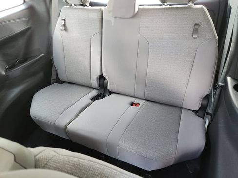 Used 2025 Toyota Sienna LE w/ LE Plus Package AWD/4WD image 27