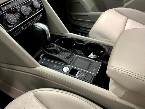 Used 2023 Volkswagen Atlas SE w/ Panoramic Sunroof Package image 20