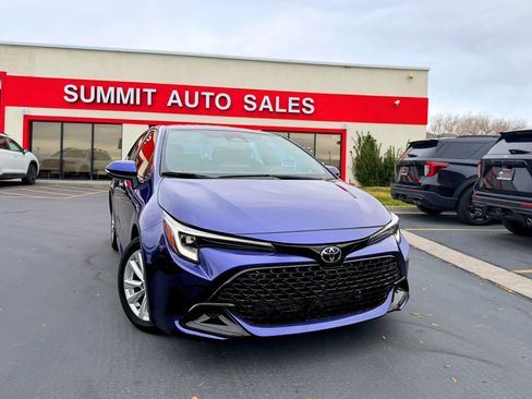 Used 2024 Toyota Corolla SE image 2