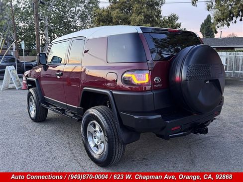 Used 2010 Toyota FJ Cruiser 4WD image 4