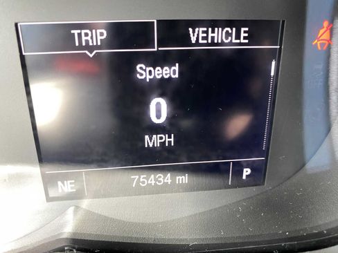 Used 2018 Chevrolet Trax LT w/ LT Convenience Package AWD/4WD image 9