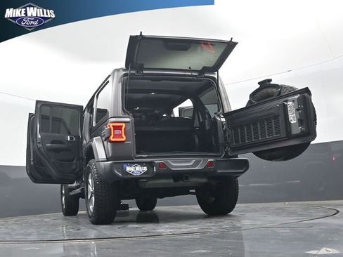 Used 2021 Jeep Wrangler Unlimited Sahara image 30