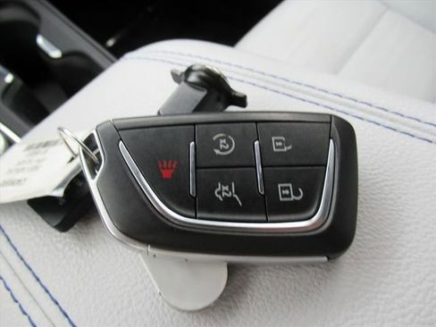 Certified 2025 Cadillac XT4 Sport AWD/4WD image 28