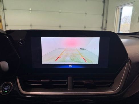 Certified 2024 Chevrolet Trax RS w/ Driver Confidence Package image 16