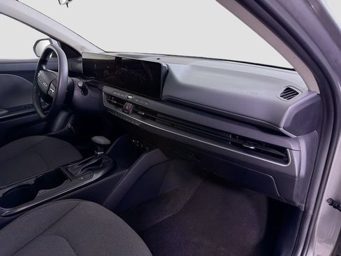Used 2025 Kia K4 FWD image 28