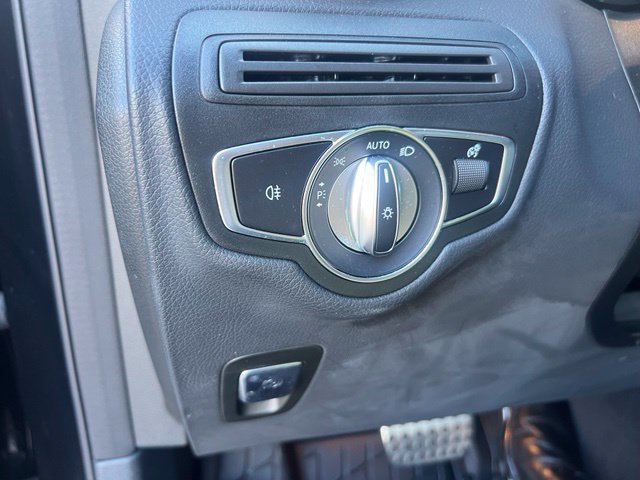 Used 2021 Mercedes-Benz GLC 300 4MATIC image 20