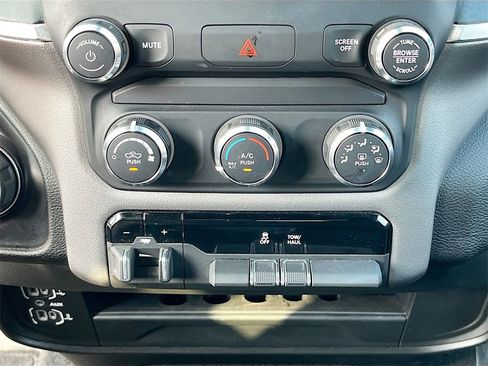 Used 2024 RAM 2500 Big Horn image 15