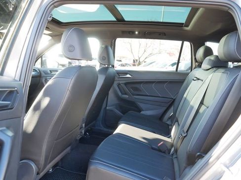 Certified 2024 Volkswagen Tiguan SE R-Line image 17