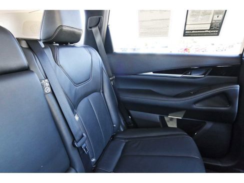 Used 2025 INFINITI QX60 Pure image 10