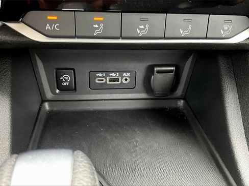 Used 2024 Nissan Sentra SV image 26