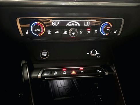 Used 2024 Audi Q3 2.0T Premium AWD/4WD image 32