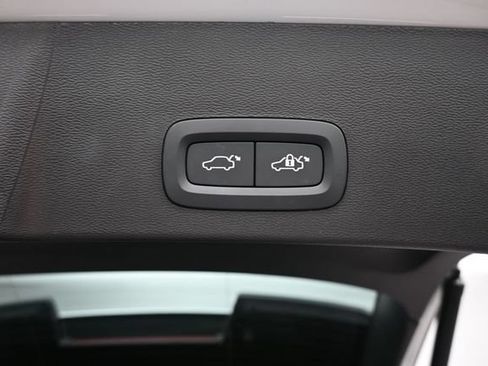 Used 2023 Volvo XC40 B5 Ultimate w/ Protection Package Premier AWD/4WD image 32