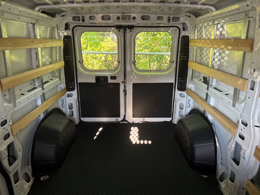 Used 2025 RAM ProMaster 2500 w/ U-Haul Equipment Group FWD image 8